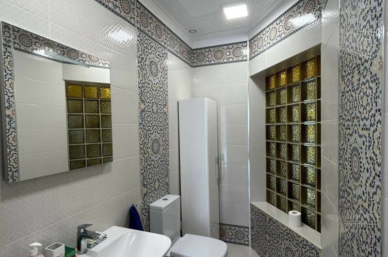 Дом с бассейном