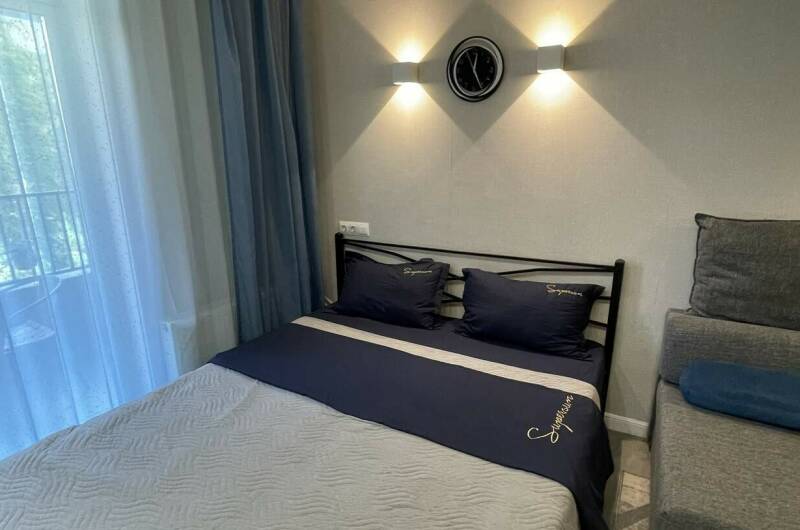 Студия на Александрийском переулке