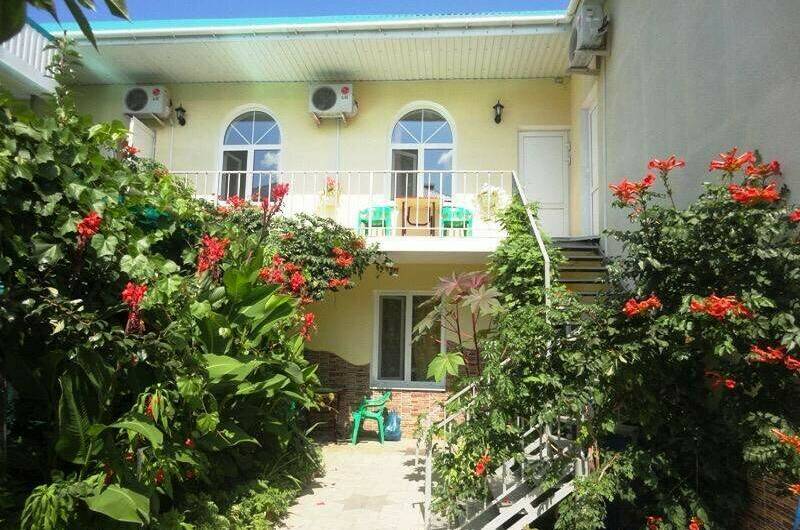 Гостевой дом Центральная 14