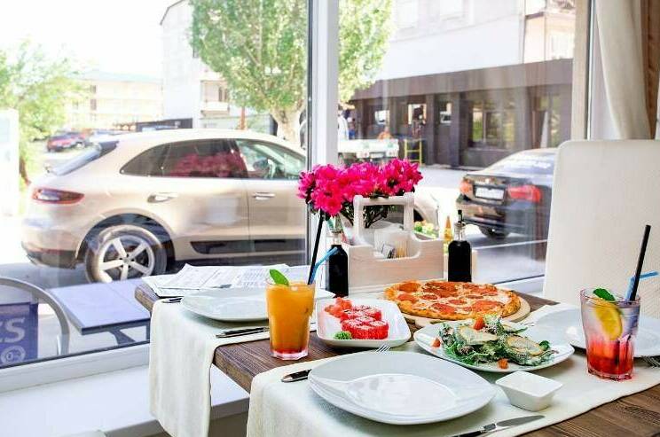 Отель «Мир»