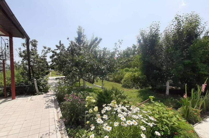 Дом на Черноморской