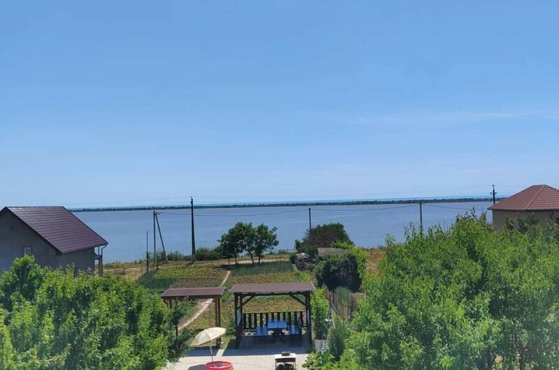 Дом на Черноморской