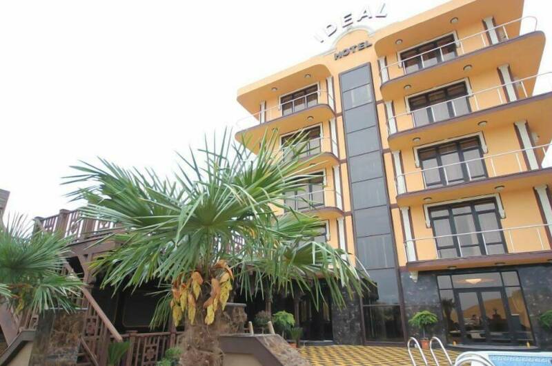 Отель «Идеал»