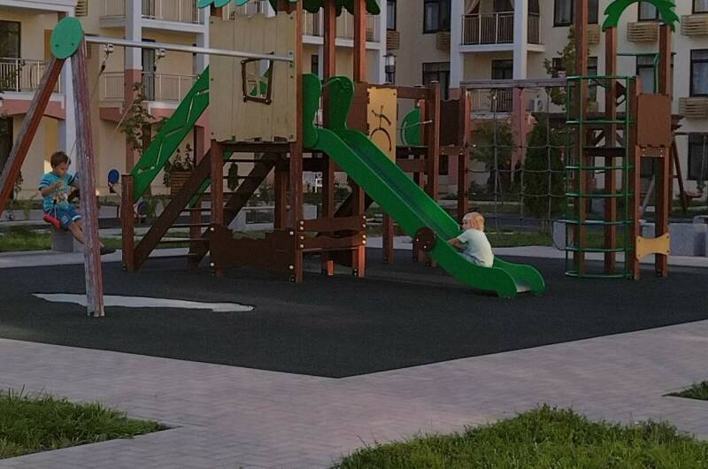 Шикарные апартаменты с бассейнами во дворе