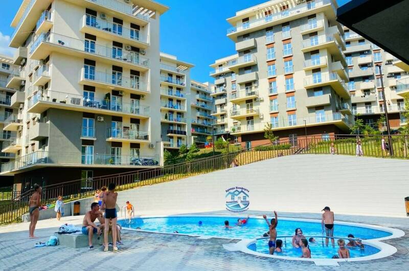 Двухкомнатная квартира с видом на море