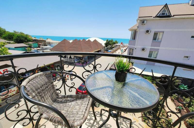 Отель «Морской Бриз»