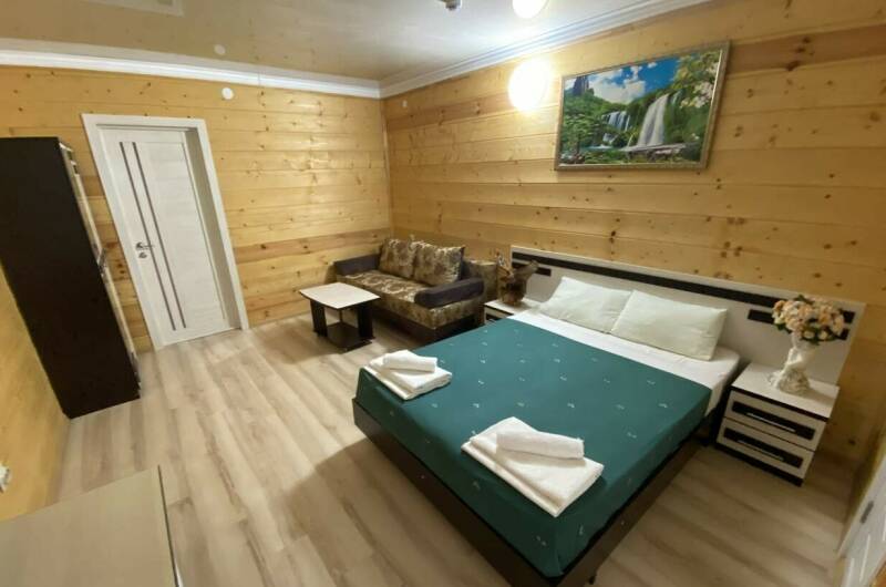 Пляж-отель «Full House»