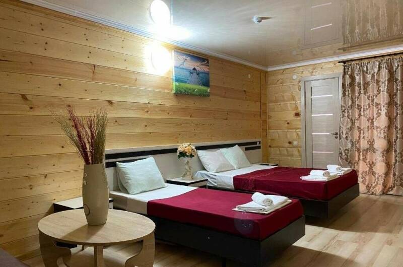 Пляж-отель «Full House»