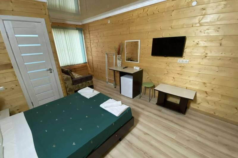 Пляж-отель «Full House»