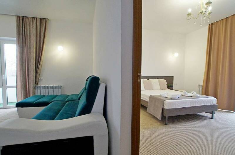 Отель «Белое Солнце»