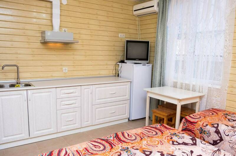 Студия на троих в центре