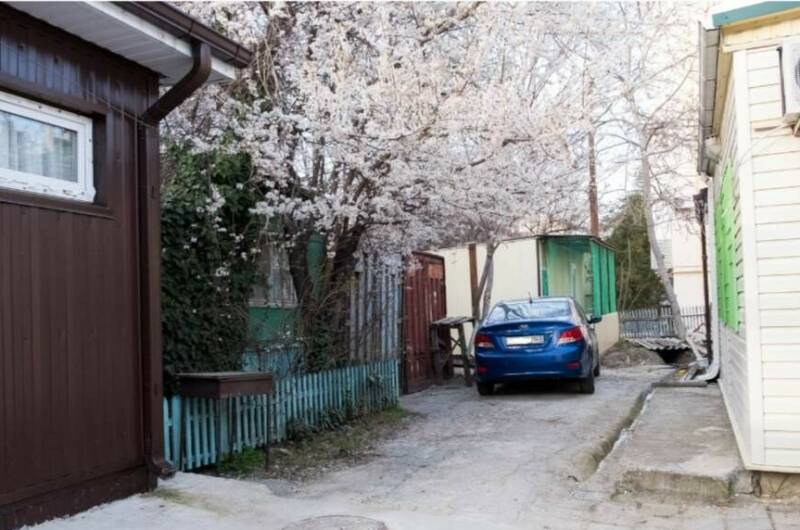 Студия на троих в центре