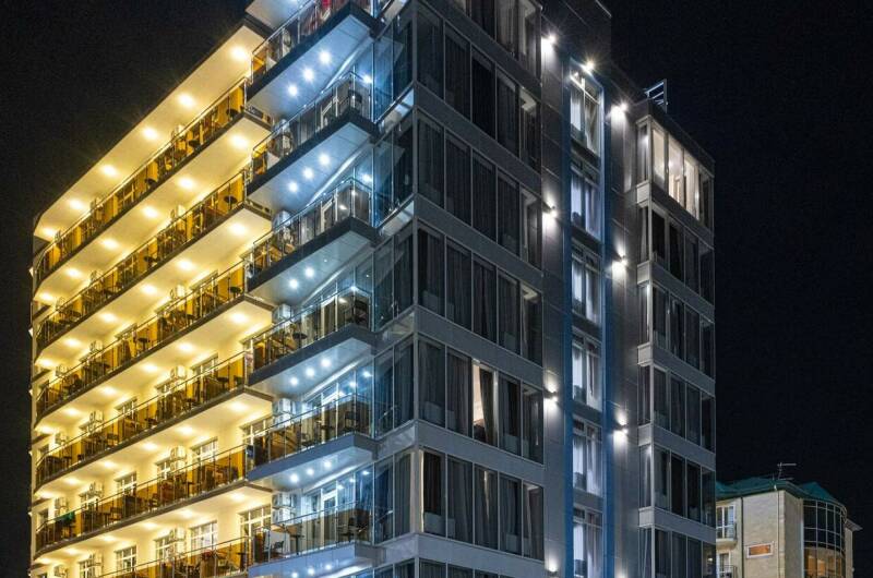 Отель «Skybridge»