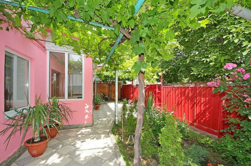 Гостевой дом «Зеленый дворик на Черноморской»