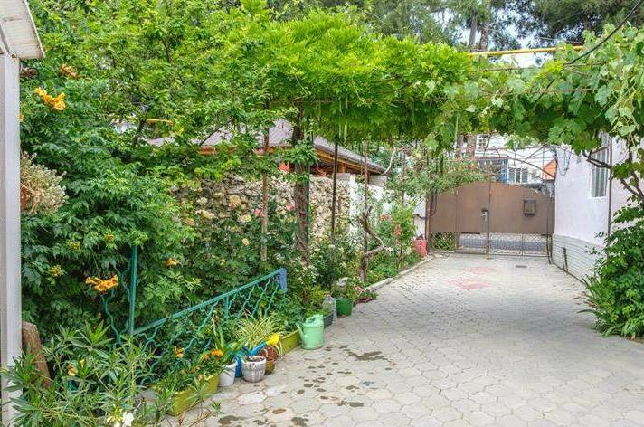 Гостевой дом на Самбурова 102