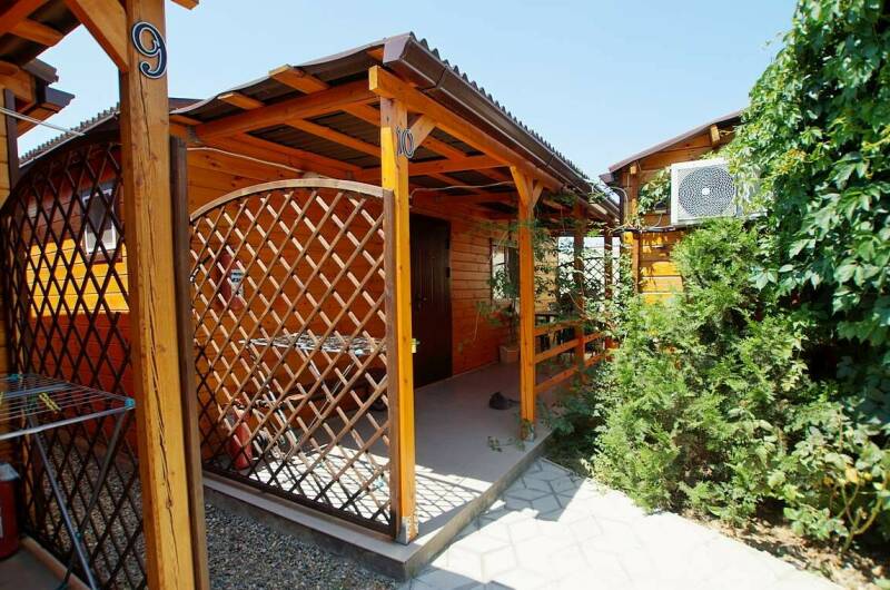 Деревянные Коттеджи на Лазурном