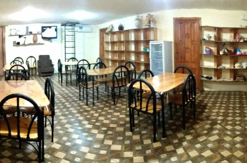 Частный дом с комнатами для гостей на Ангарском 5