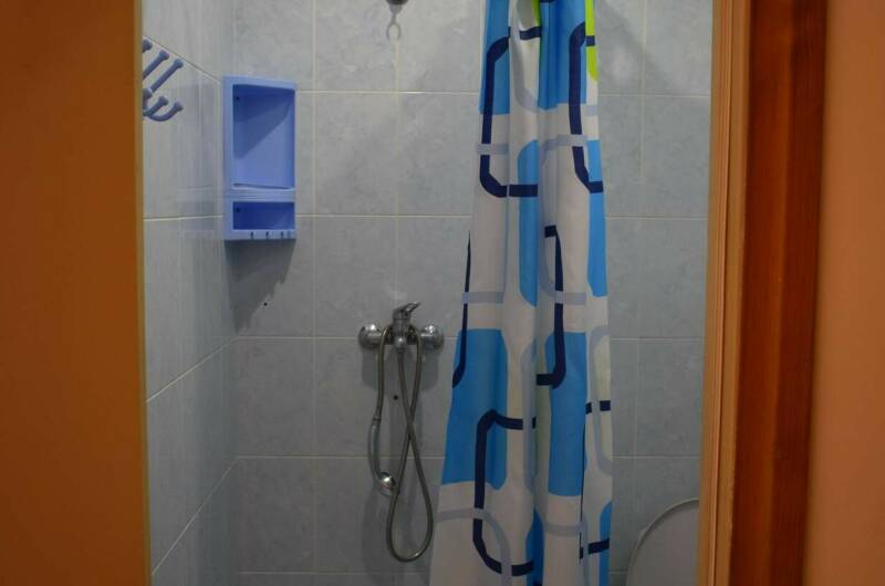 Уютный домик под ключ с кухней и двориком