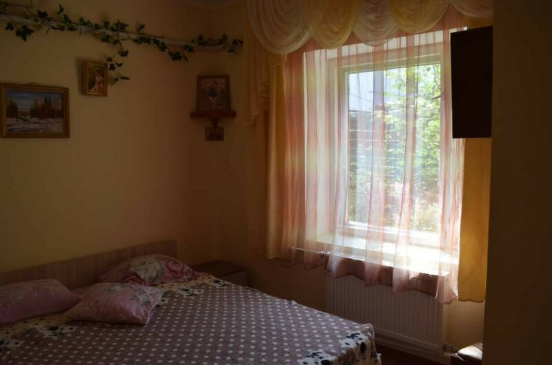 Уютный домик под ключ с кухней и двориком