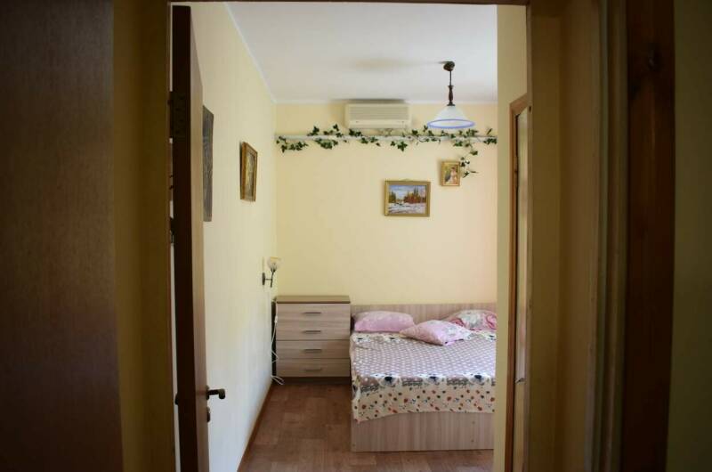 Уютный домик под ключ с кухней и двориком