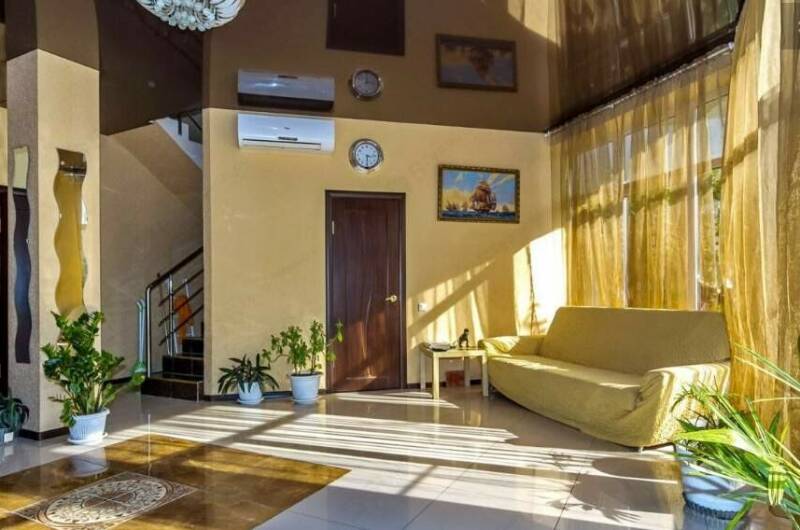 Отель «Радужный»