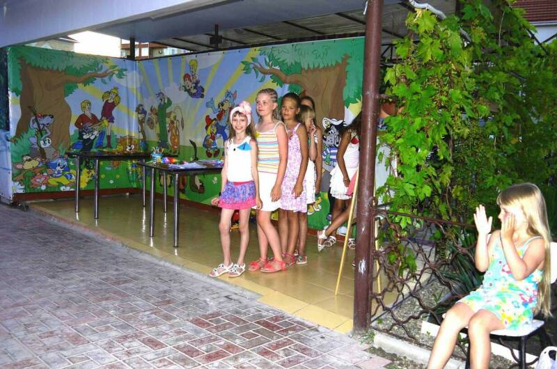 Пансионат мать и дитя «Поющие в терновнике»