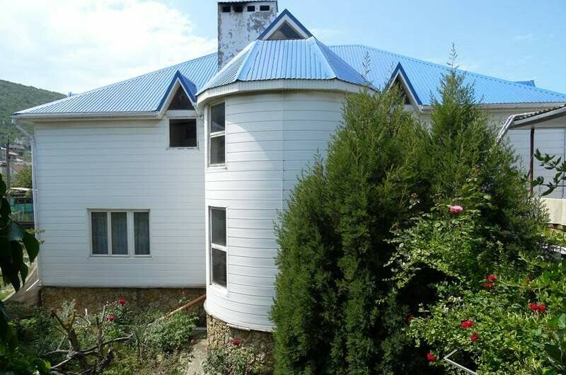 Частный дом «Бегущая по волнам»