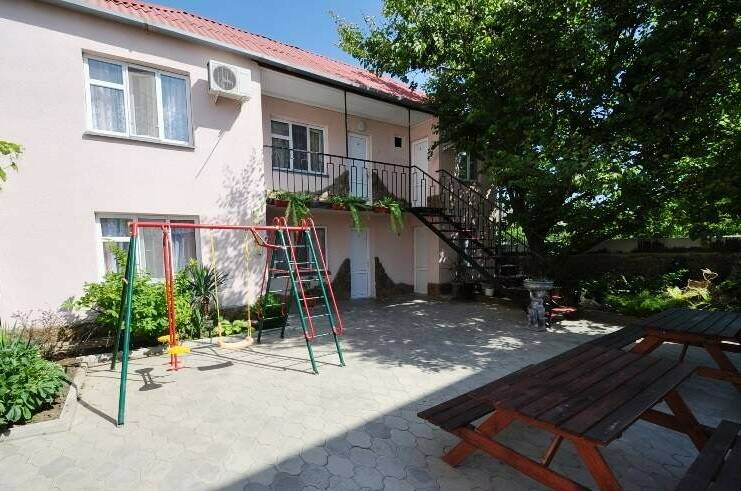 Частный гостевой дом «Тихий Уголок»