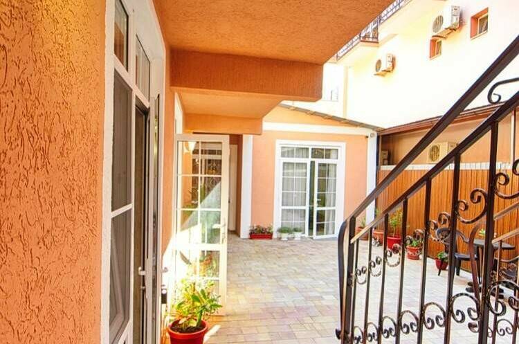 Гостевой дом «Лусин»