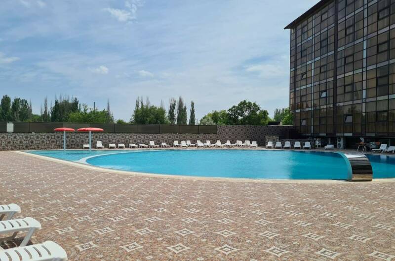 Отель «Brass Family»