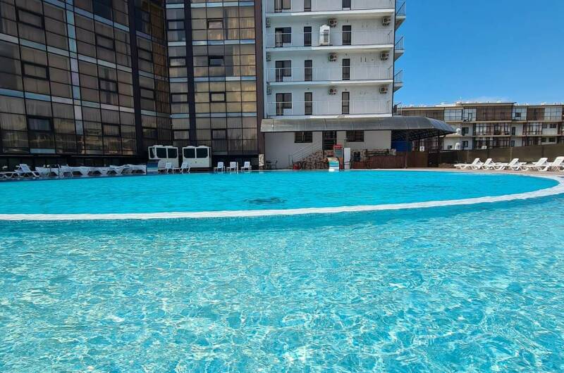 Отель «Brass Family»