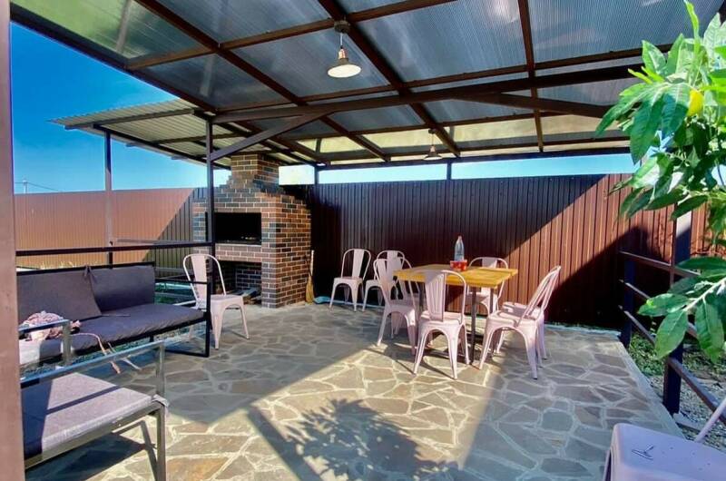 Уютный домик возле моря