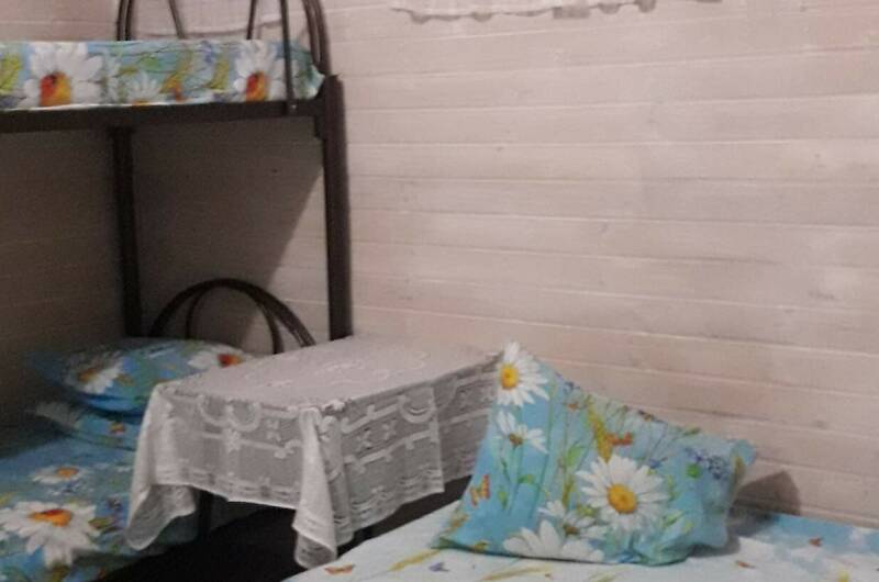 Двухкомнатный деревянный домик с кухней