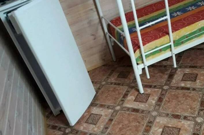 Двухкомнатный деревянный домик с кухней