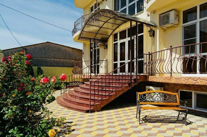 Гостиница «Август»