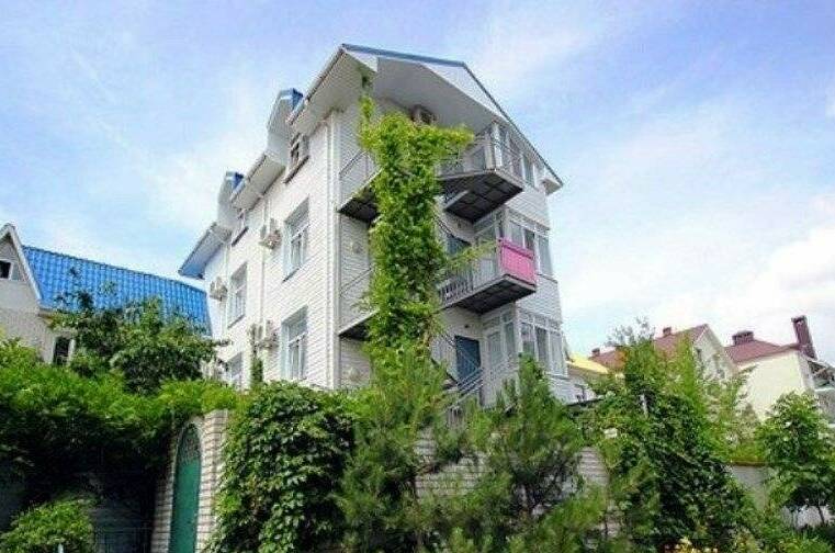 Частный дом «Леонидас»